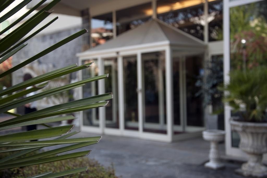 Hotel Terme Helvetia Abano Terme Exterior photo