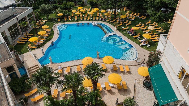 Hotel Terme Helvetia Abano Terme Exterior photo