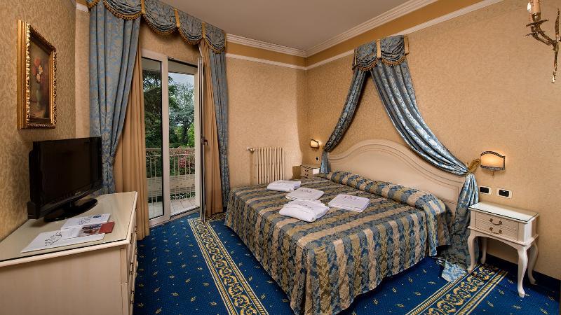 Hotel Terme Helvetia Abano Terme Exterior photo